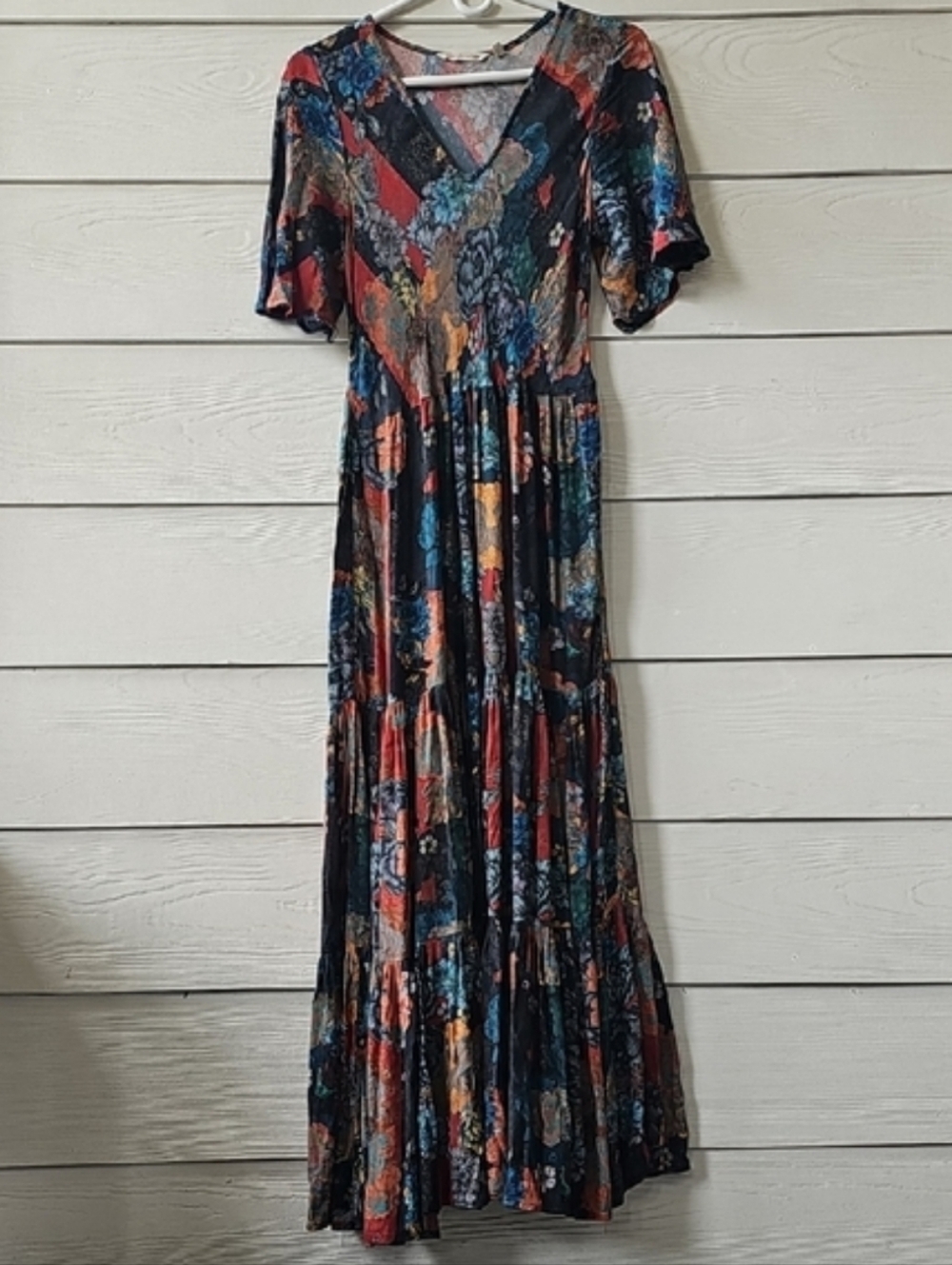 Soft Surroundings Multicolor Floral V‑Neck Maxi Dress